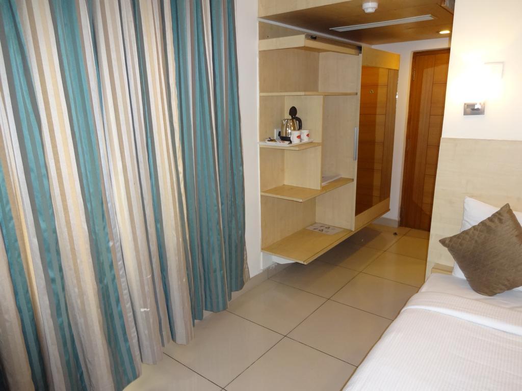 Hotel Southern Grand Vijayawāda Екстериор снимка
