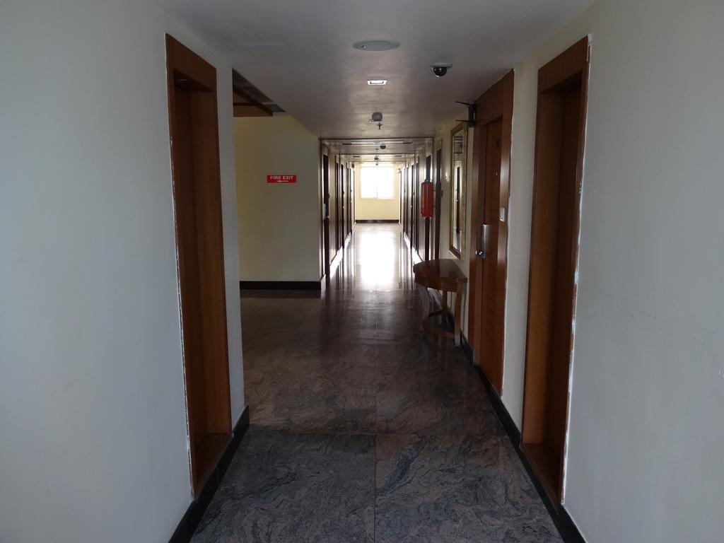 Hotel Southern Grand Vijayawāda Екстериор снимка