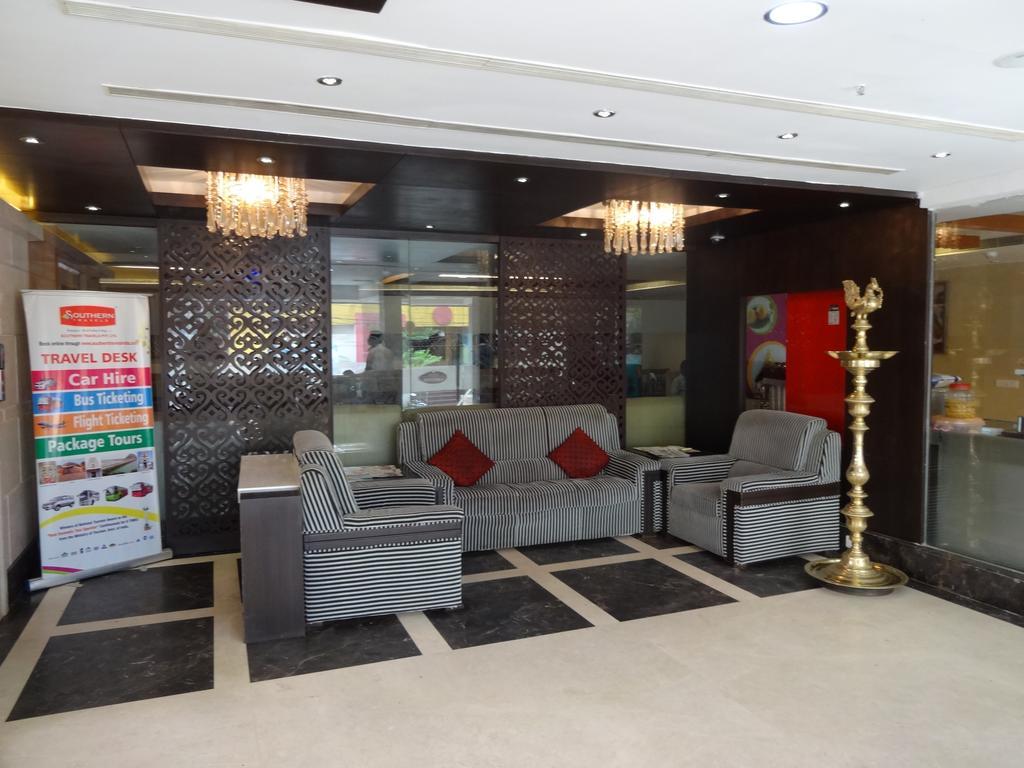 Hotel Southern Grand Vijayawāda Екстериор снимка