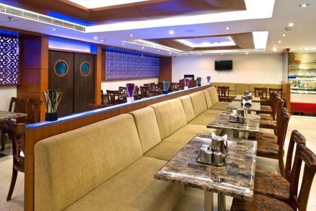 Hotel Southern Grand Vijayawāda Екстериор снимка