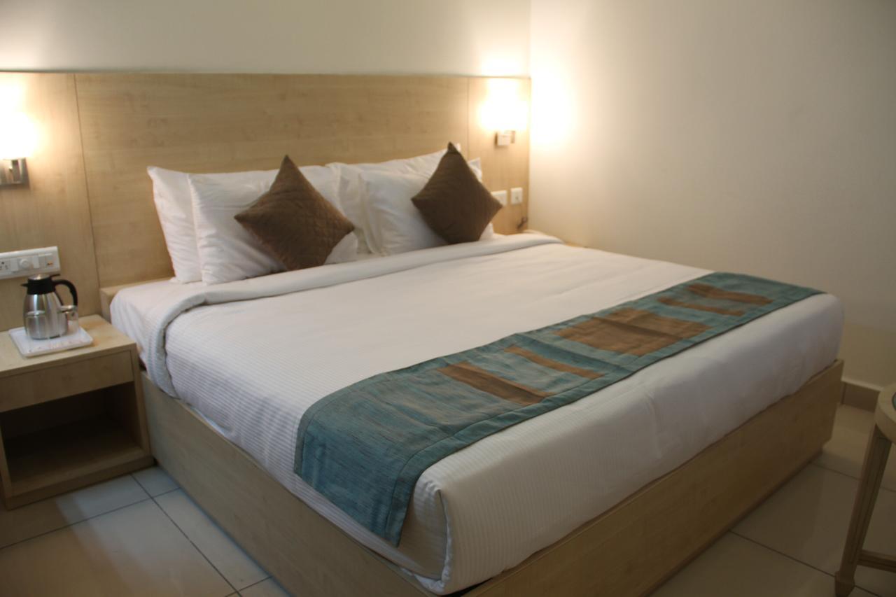 Hotel Southern Grand Vijayawāda Екстериор снимка