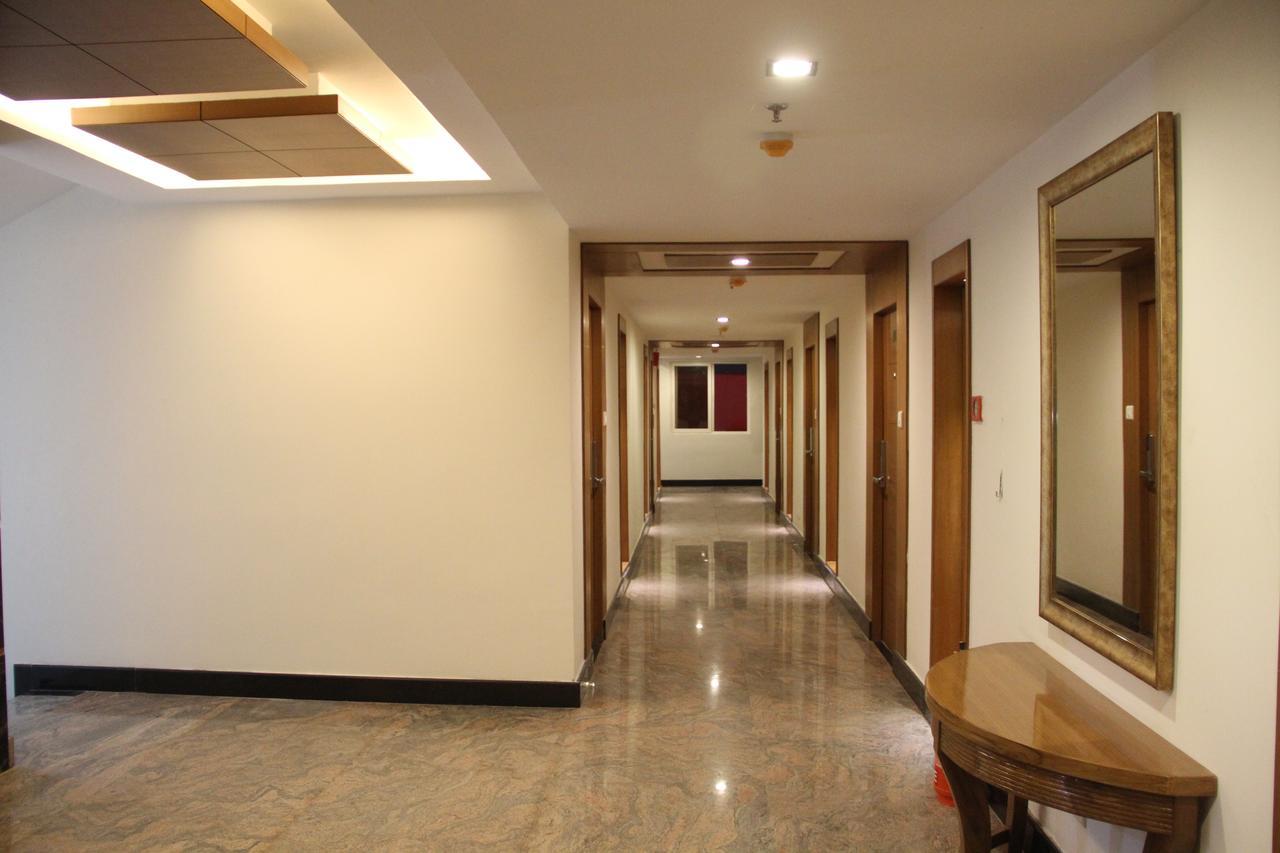 Hotel Southern Grand Vijayawāda Екстериор снимка